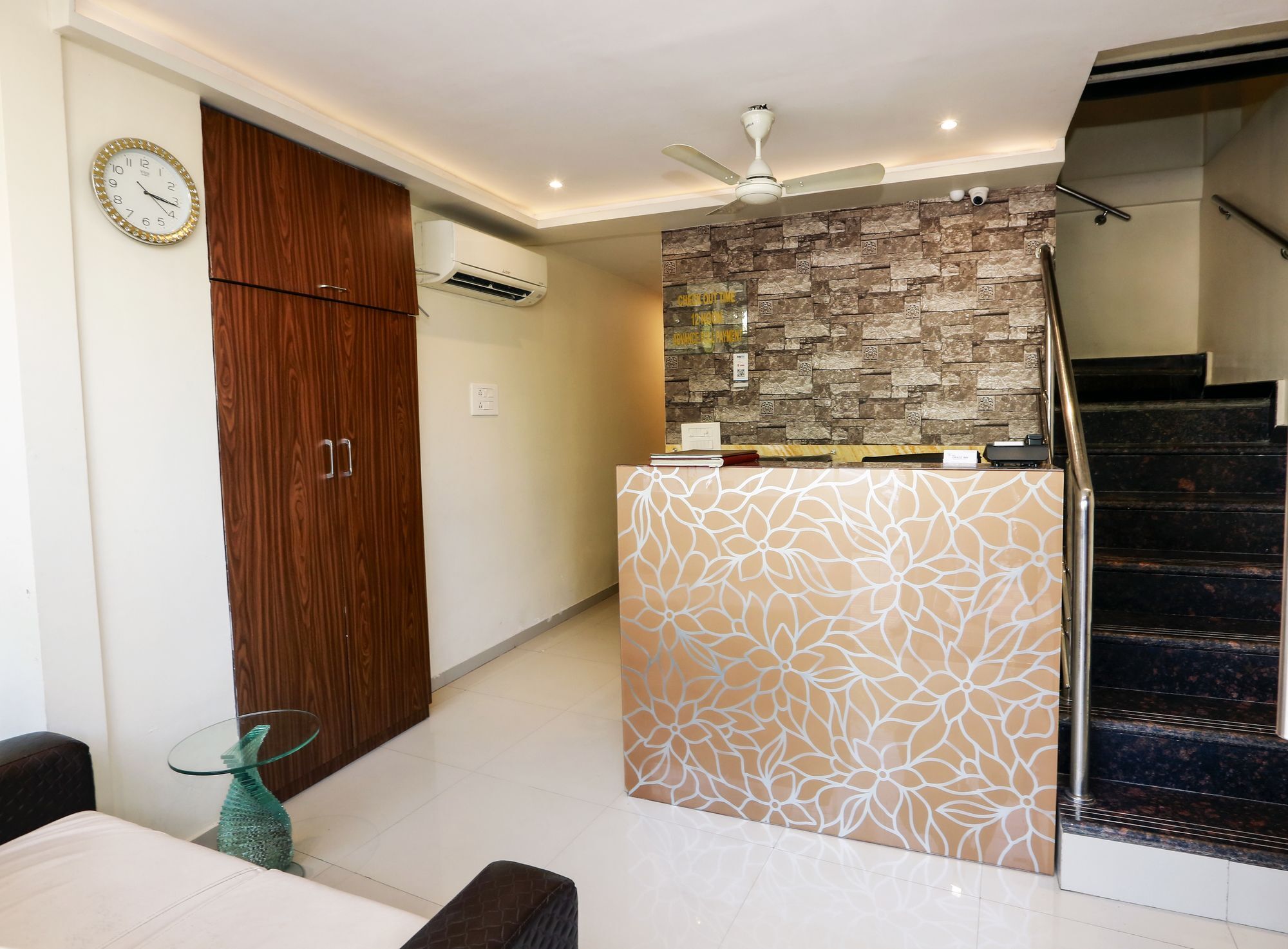 Hotel Grace Inn Bombaim Exterior foto