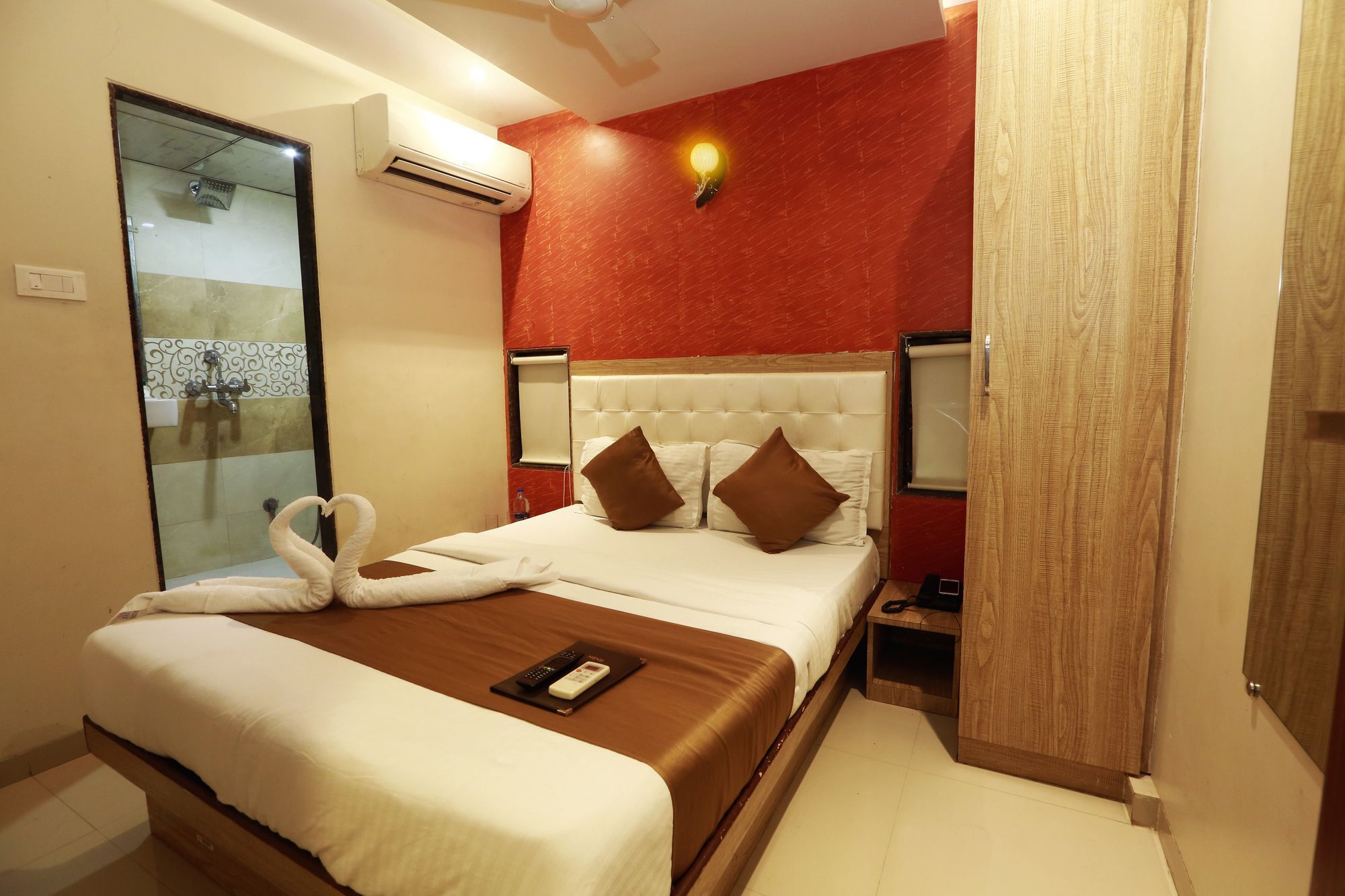 Hotel Grace Inn Bombaim Exterior foto